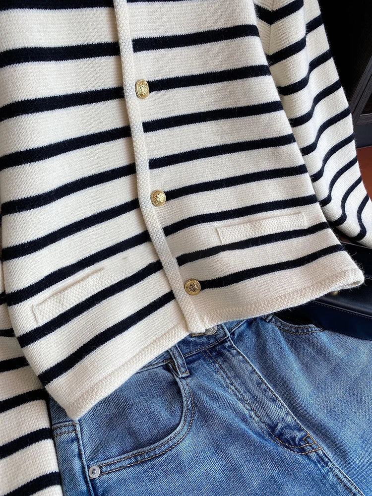 Women's Striped Crew Neck Button Front Cardigan Casual Knit Layer