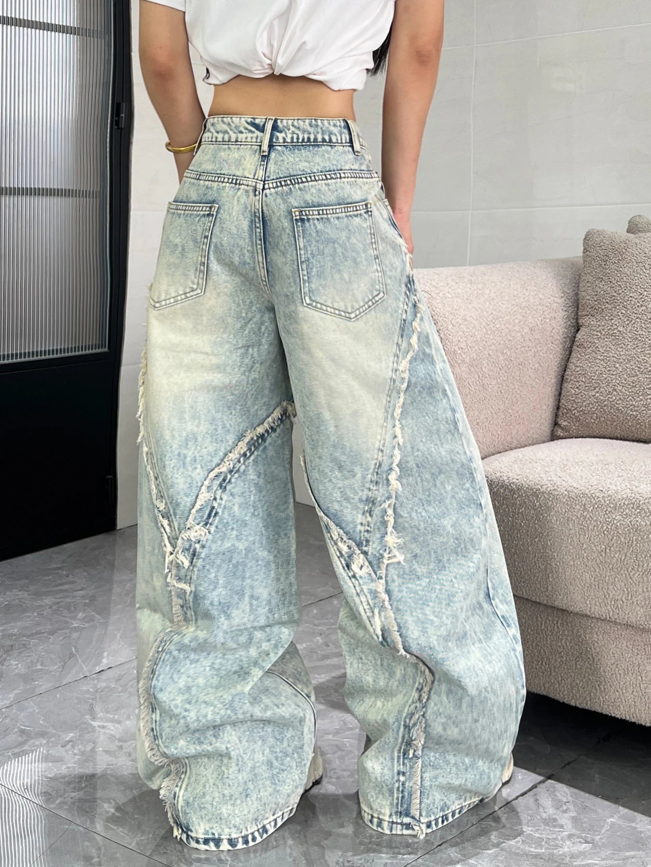 Women's Light Wash Distressed Panel Denim Jeans For Everyday Outfits