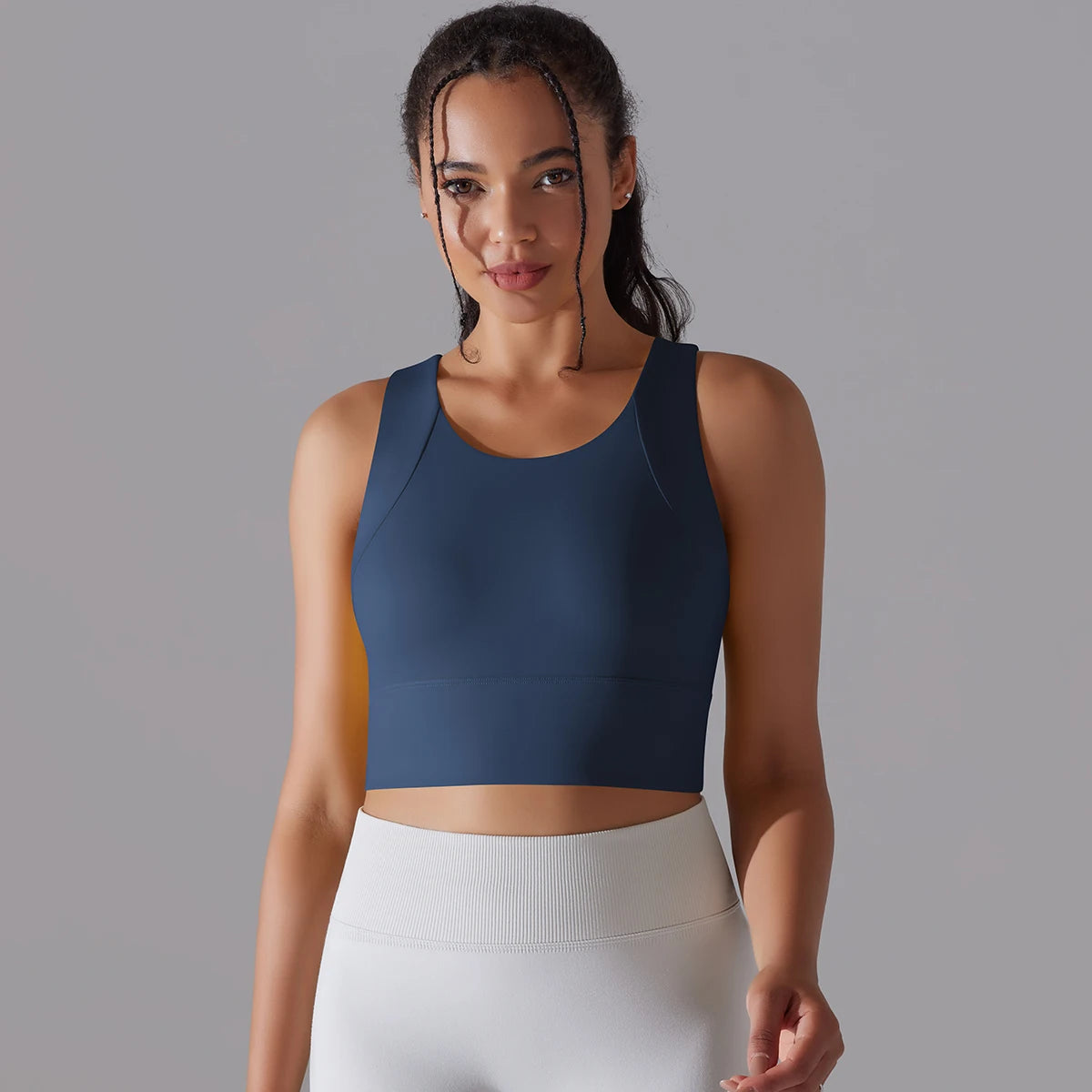Women's Solid Nylon Blend Sports Bra with a Fitted Stretch Silhouette