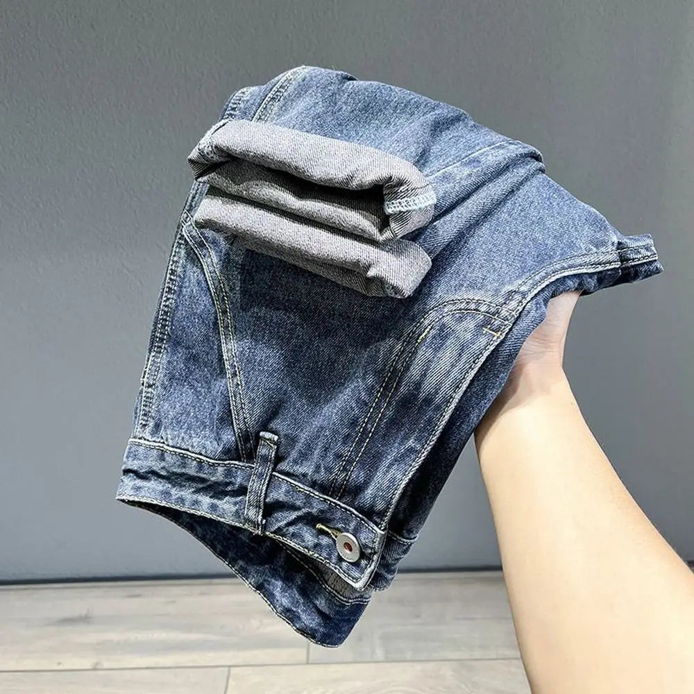 Men's Straight Leg Denim Jeans for Casual Everyday Wear