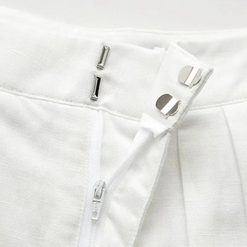 Women's Linen-Viscose High-Waist Loose Shorts with Side Pockets and Zipper Fly Closure