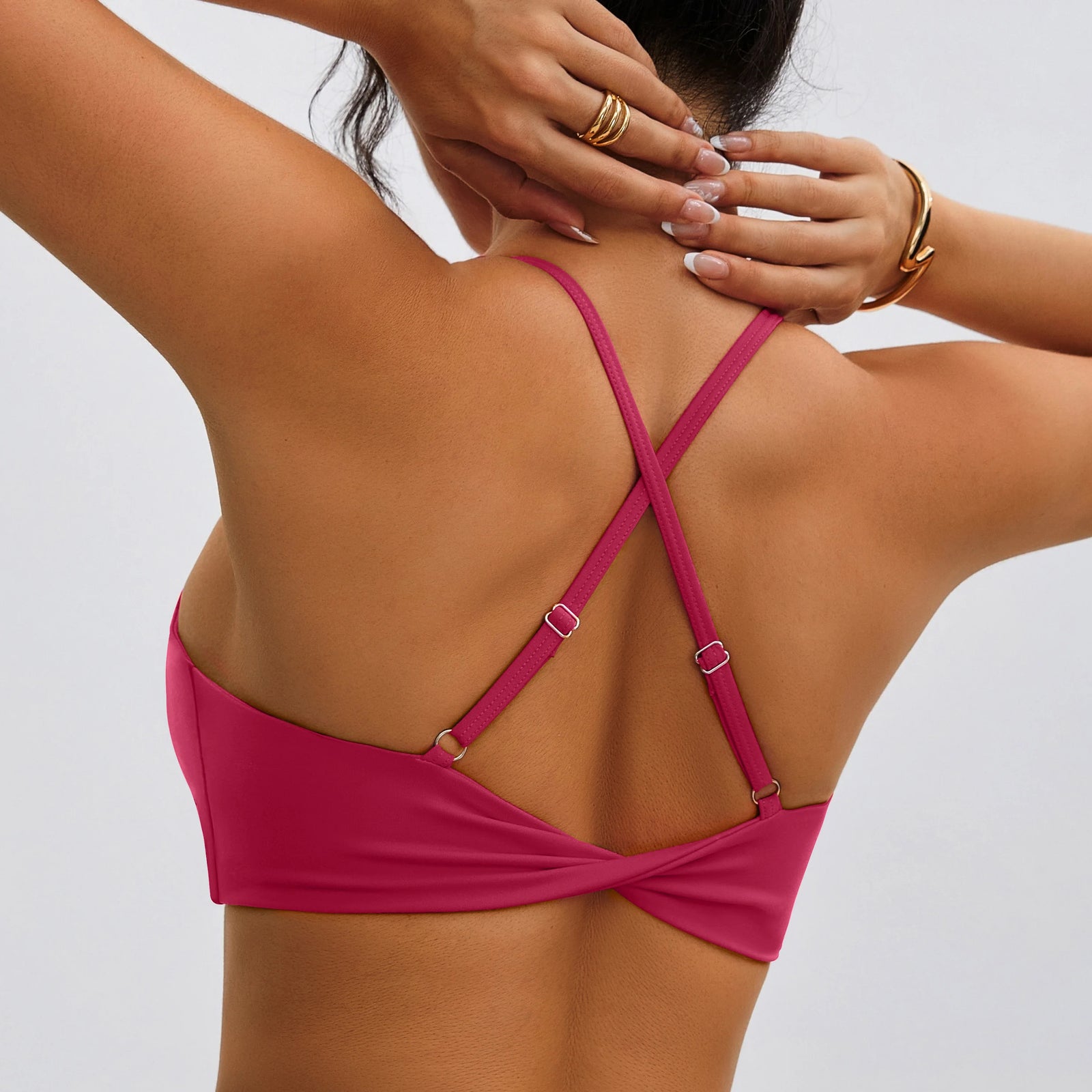 Women's Scoop Neck Cross Back Sports Bra