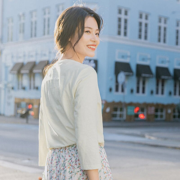 Spring New Arriavl Literary Flower Printed Loose All-match Base T-shirt | Vimost Shop.