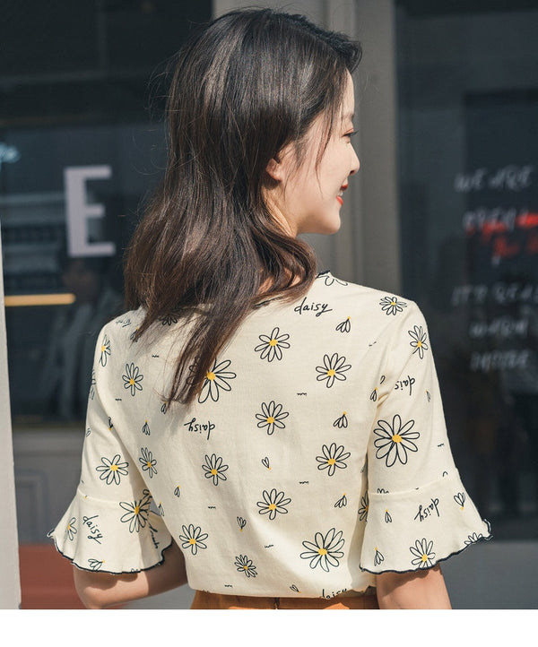 Summer Short Sleeve 100% Cotton Trumpet Sleeve Daisy Print Pattern T-Shirt | Vimost Shop.