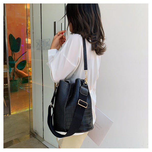 Fashion Pu Leather Big Bag Women's New Crocodile Shoulder Bucket Bag Large Capacity Travel Broadband Ladies Party Messenger Bag | Vimost Shop.
