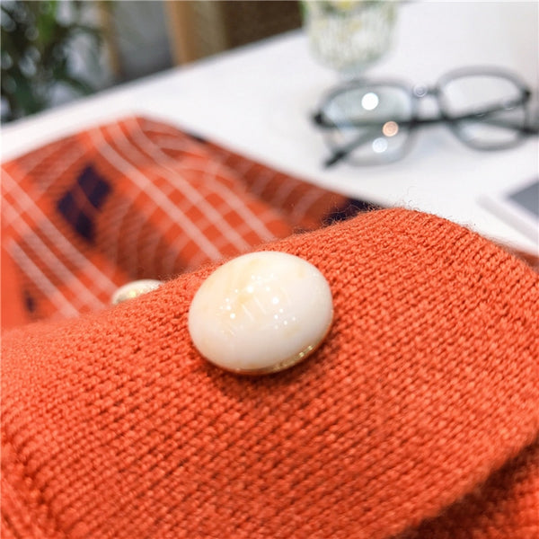 Vintage V-Neck Long Sleeve Women Plaid Sweater Spring Short Knitted Cardigan England Style Chic Tops Ladies Outerwear