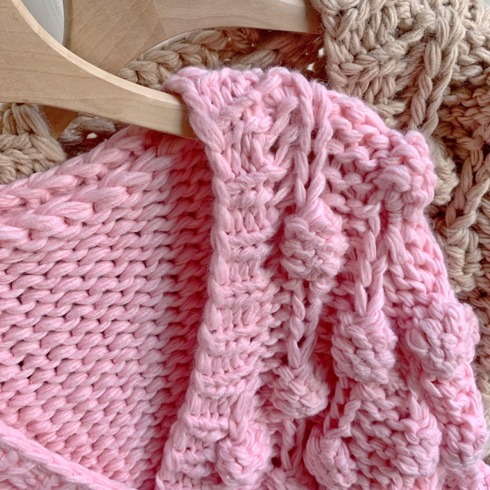 Runway Personality Women's Handmade Balls Sweater Women Coarse Wool Cropped Cardigan V-neck Casual Thick Winter Coat