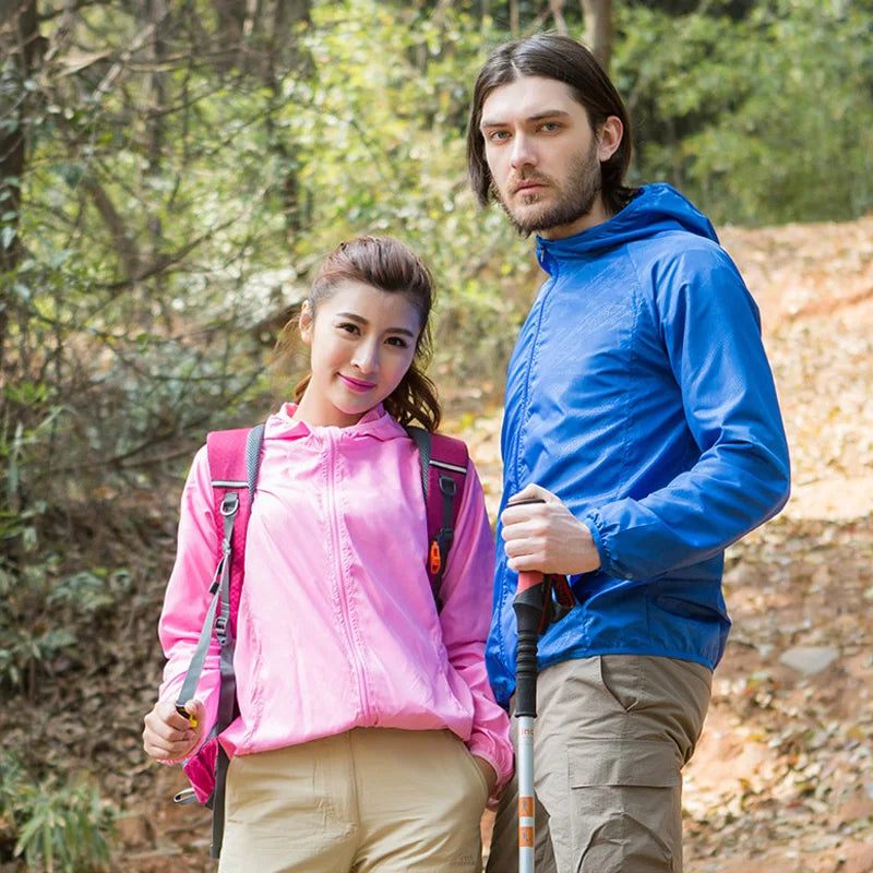 Hooded Long Sleeve Full Zip Outdoor Hiking Jacket with Pockets