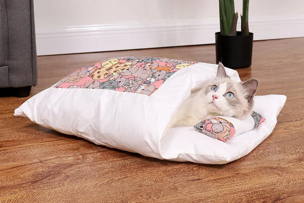 Japanese Cat Bed Warm Cat Sleeping Bag Deep Sleep Cave Winter Removable Pet House Bed for Cats Dogs Nest Cushion with Pillow