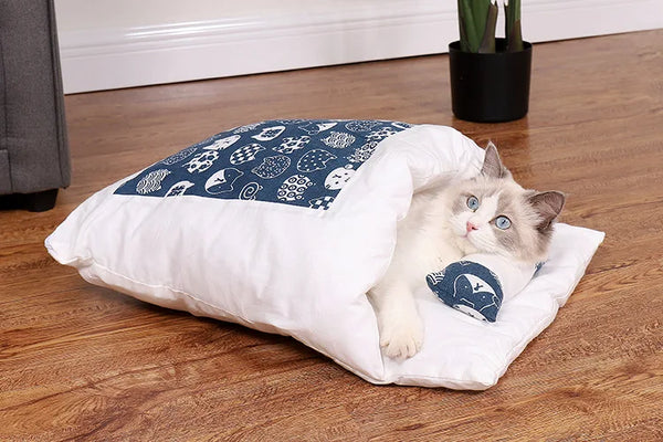 Japanese Cat Bed Warm Cat Sleeping Bag Deep Sleep Cave Winter Removable Pet House Bed for Cats Dogs Nest Cushion with Pillow