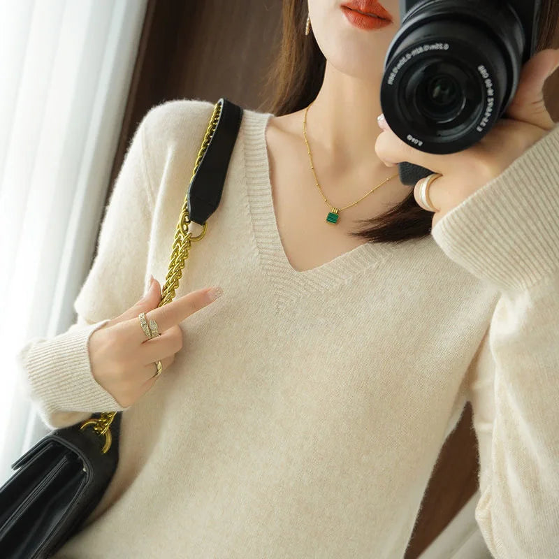 Women's V Neck Long Sleeve Sweater Casual Knit Layer