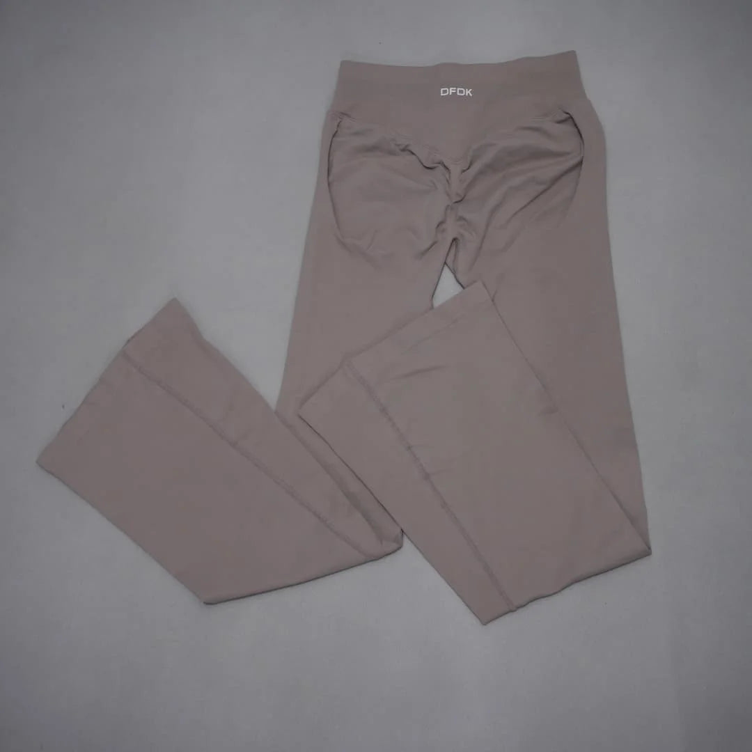 Women's Scrunch Flared Leggings For Workout Outfits And Layering