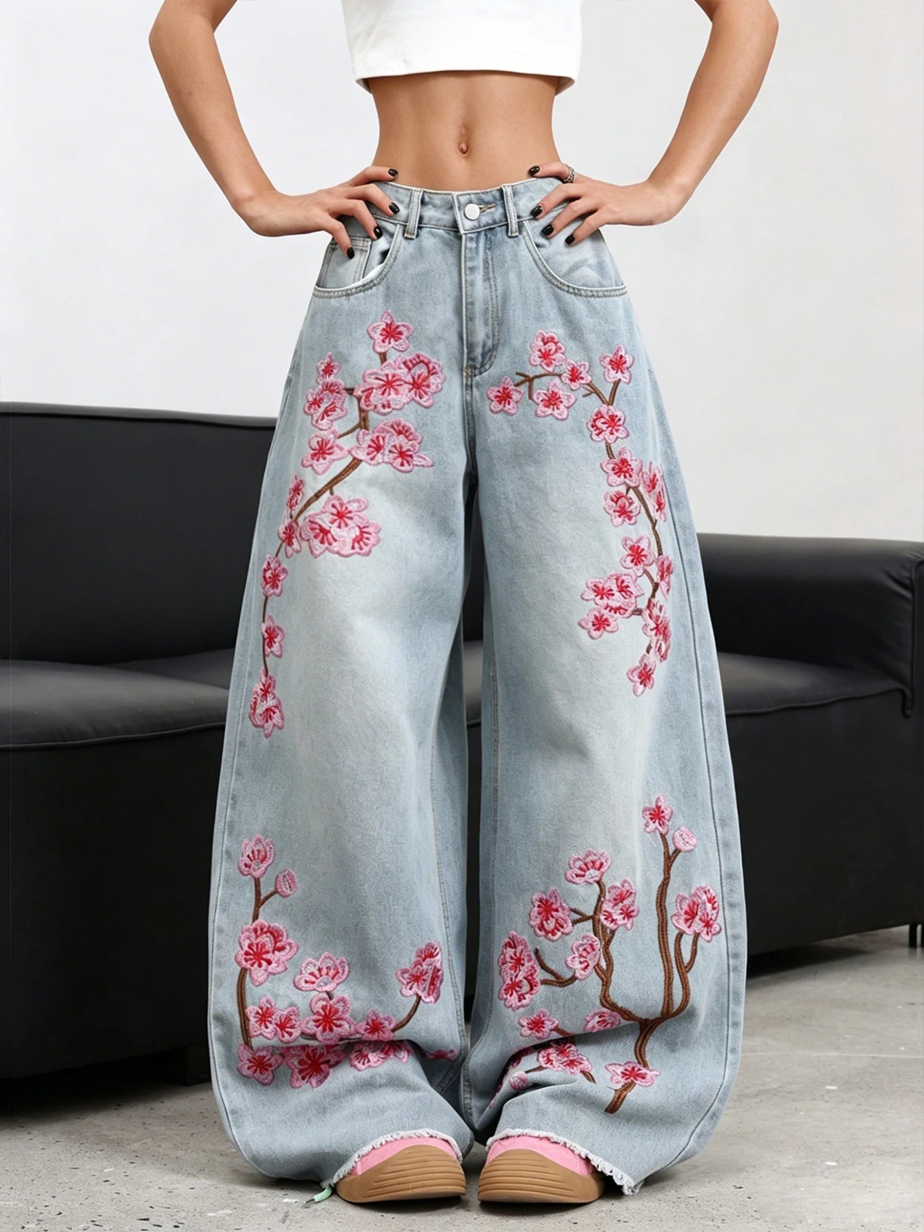 Women's Floral Embroidered Wide Leg Denim Jeans For Everyday Outfits