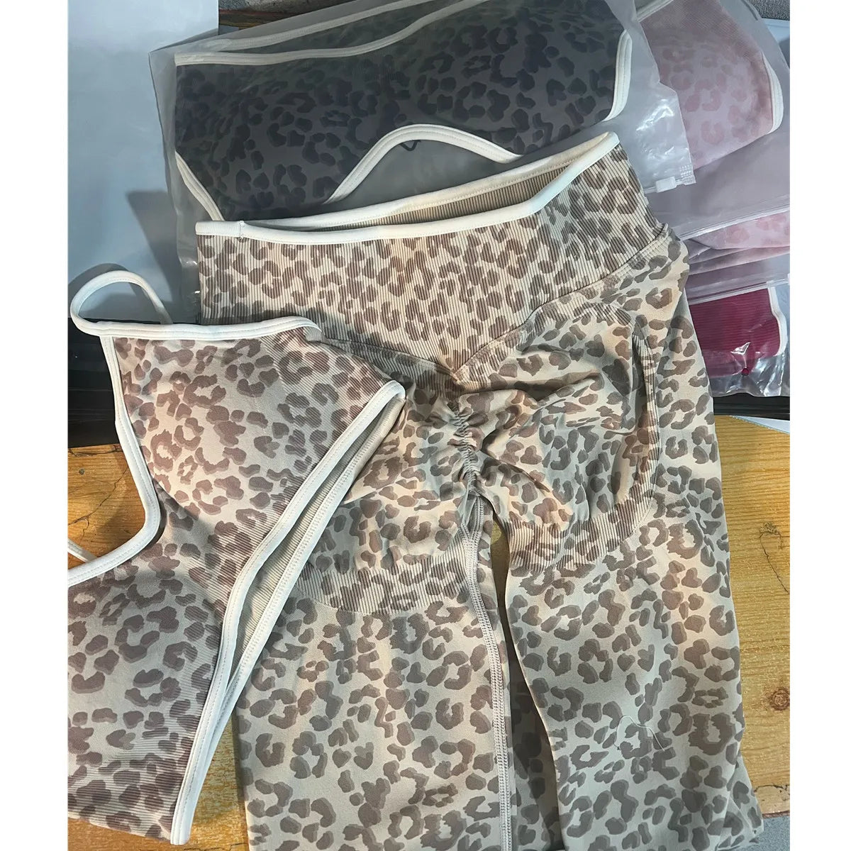 Women's Leopard Bra And Bottoms Yoga Set For Workout Outfits