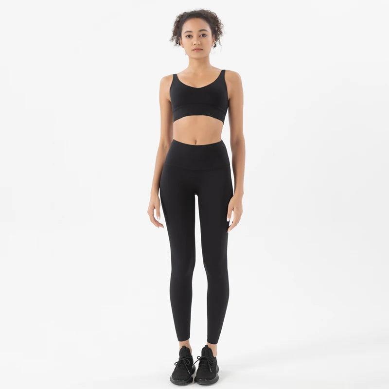 Women's Scoop Neck Racerback Sports Bra