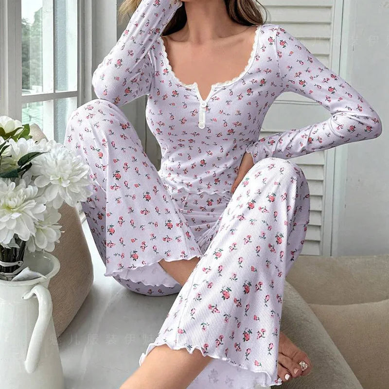 Women's Floral Textured Long Sleeve Pajama Set with Top and Pants