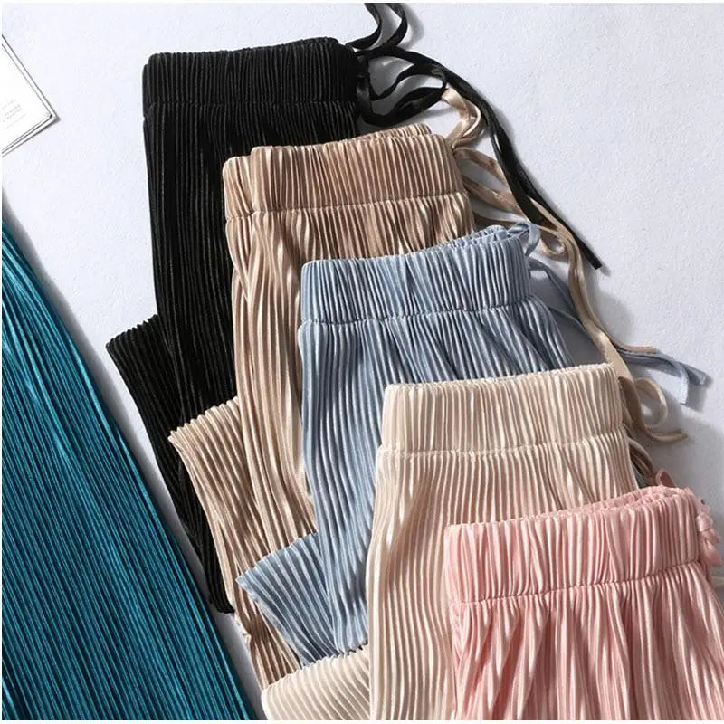 Women’s Pleated Wide-Leg Pants