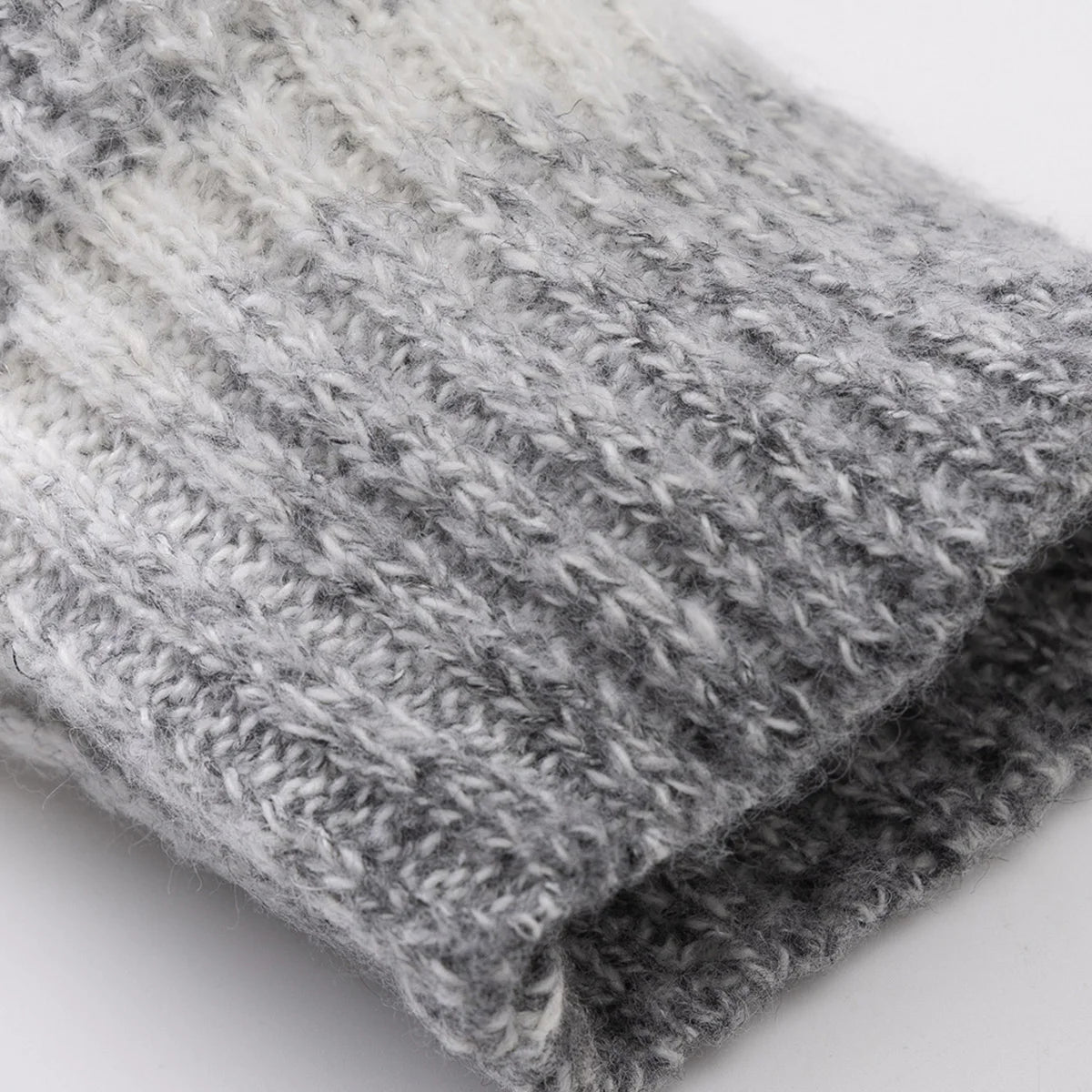 Men's Gradient Stripe Crew Neck Knit Sweater