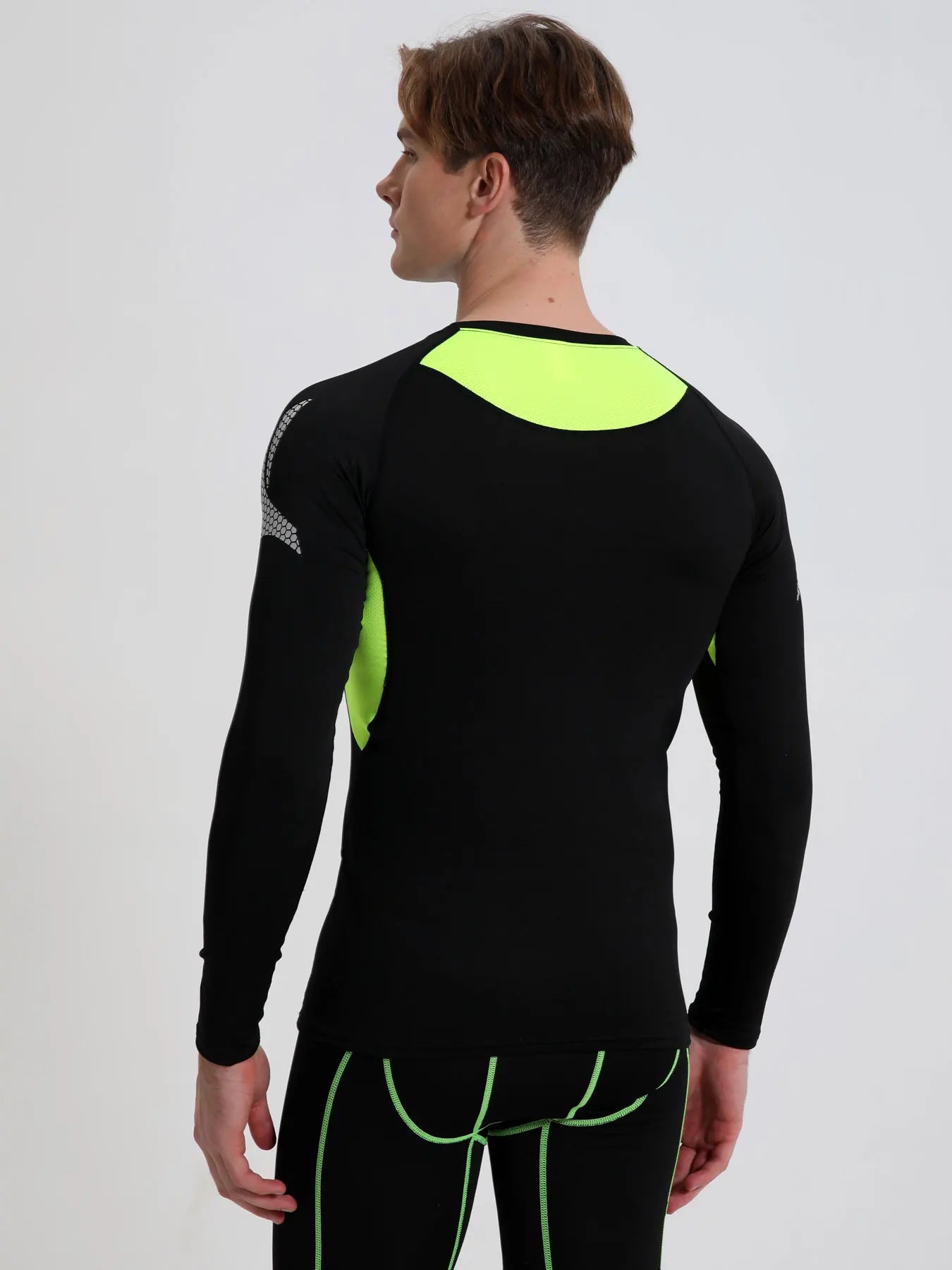 Fitted Crew Neck Long Sleeve Compression T Shirt