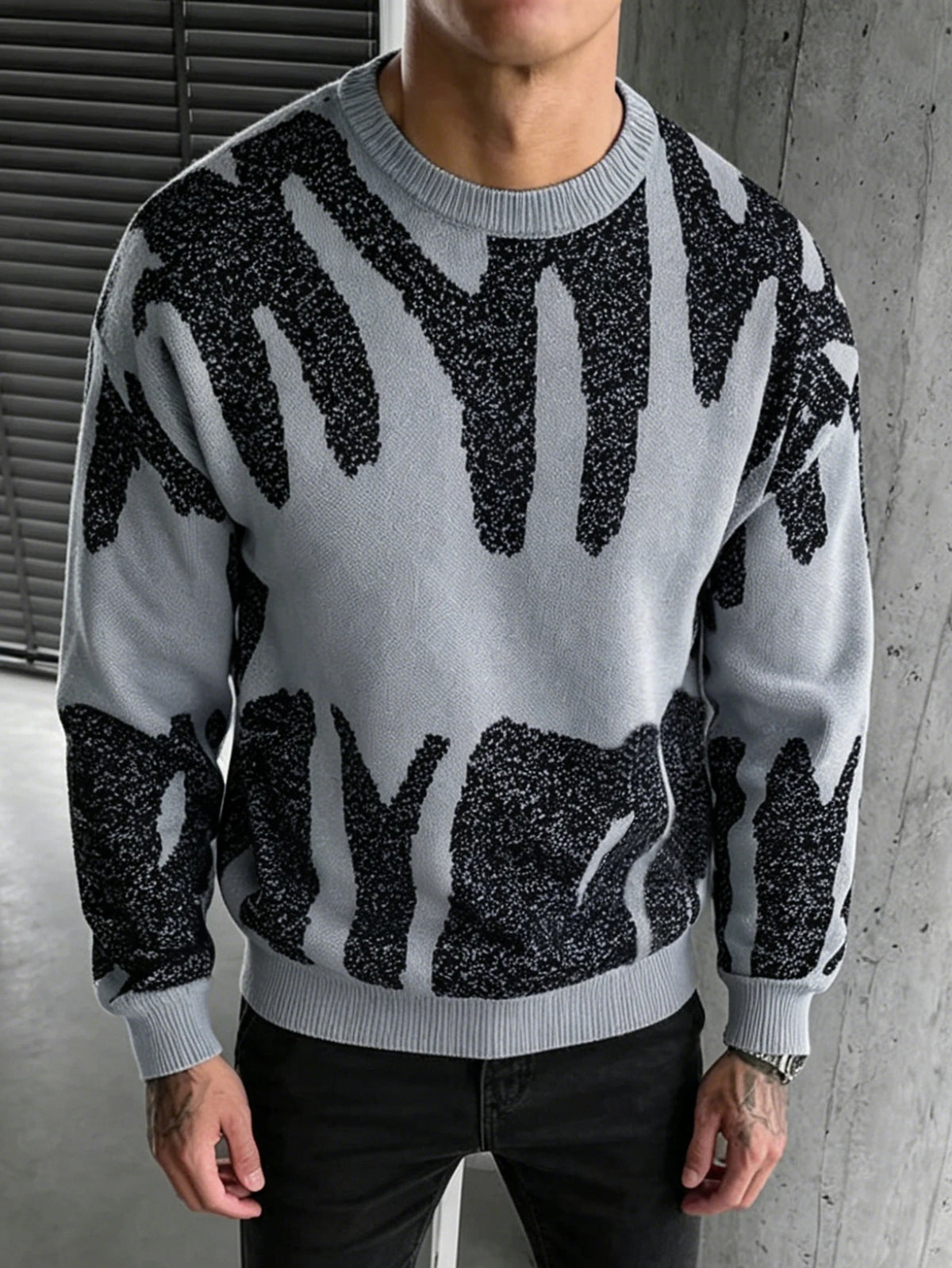 Men's Abstract Pattern Crew Neck Knit Sweater