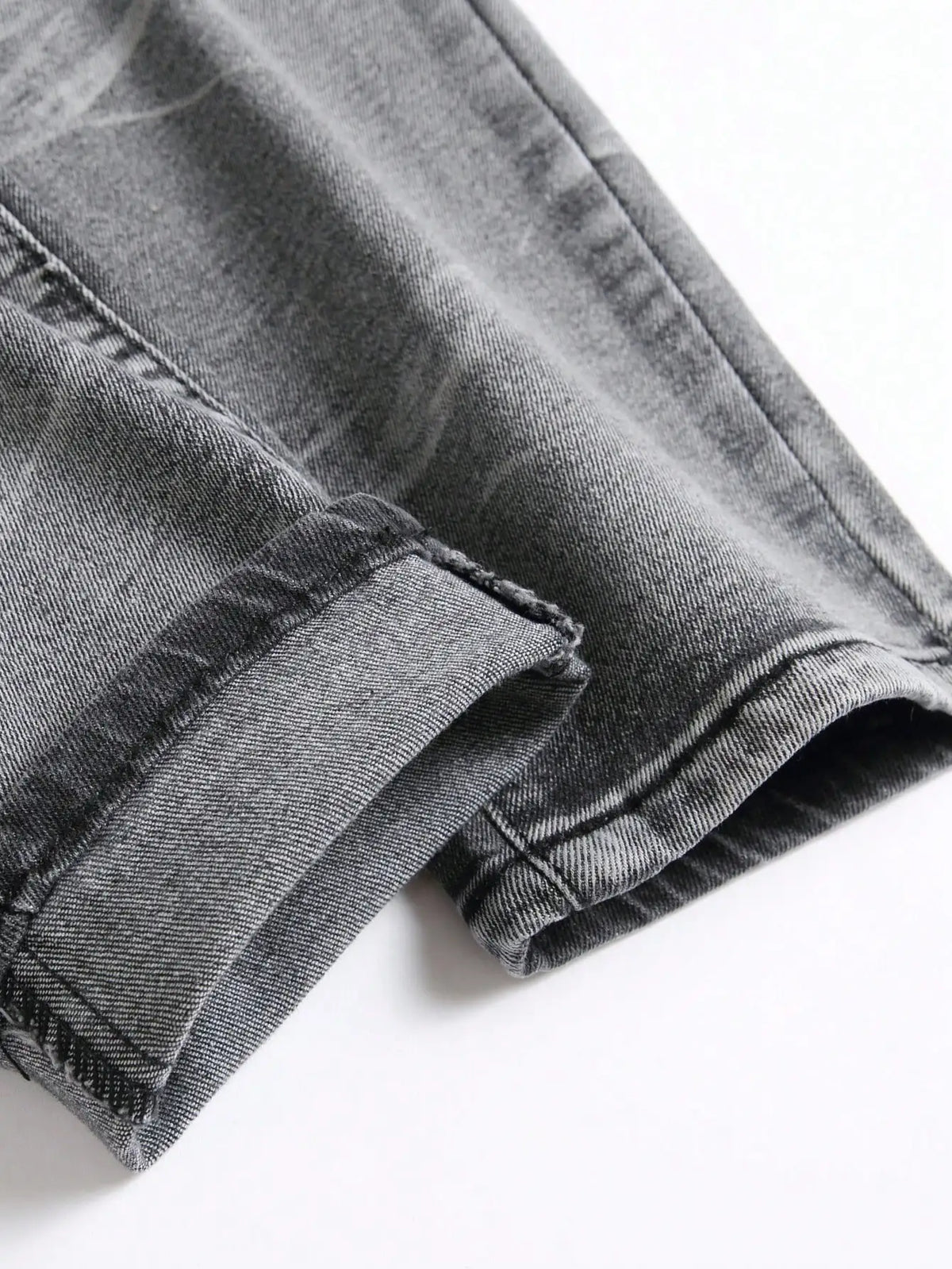 Men's Distressed Slim Fit Denim Jeans for Casual Everyday Wear