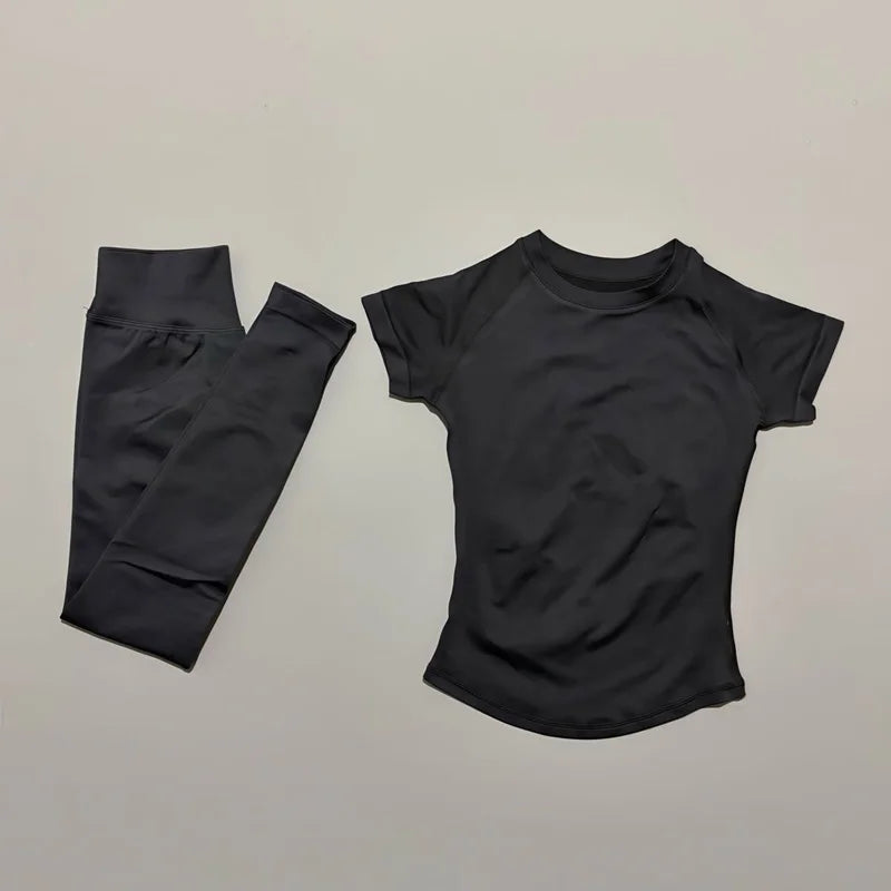 Women's Tee And Leggings Yoga Set For Workout Outfits