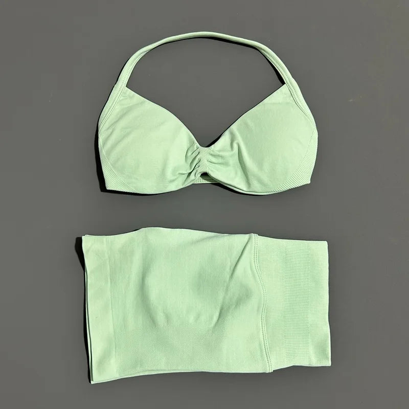 Women's Twist Front Bra And Shorts Yoga Set