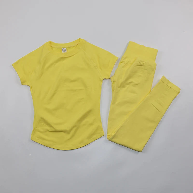 Women's Tee And Shorts Yoga Set For Workout Outfits