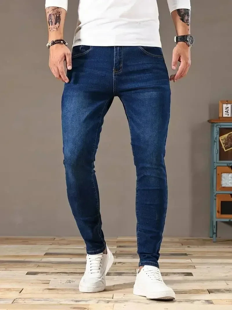 Men's Slim Fit Denim Jeans for Casual Everyday Wear