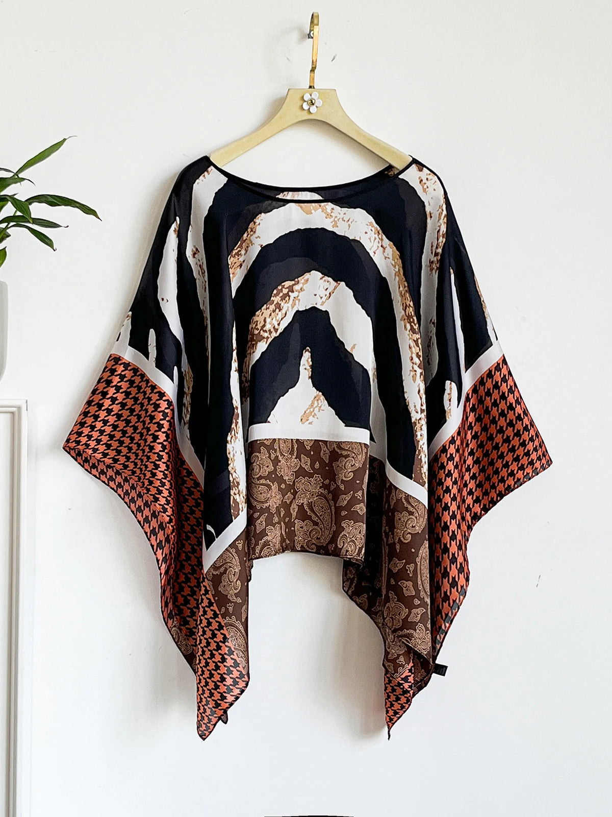 Printed Round Neck Draped Poncho for Layering over Outfits