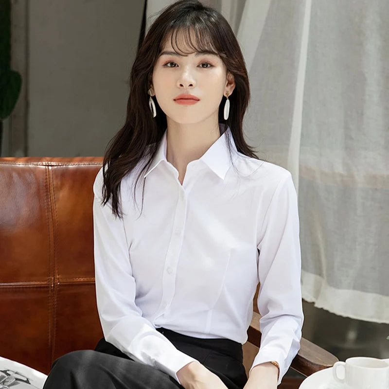 Women's Fitted Collared Long Sleeve Button Front Shirt