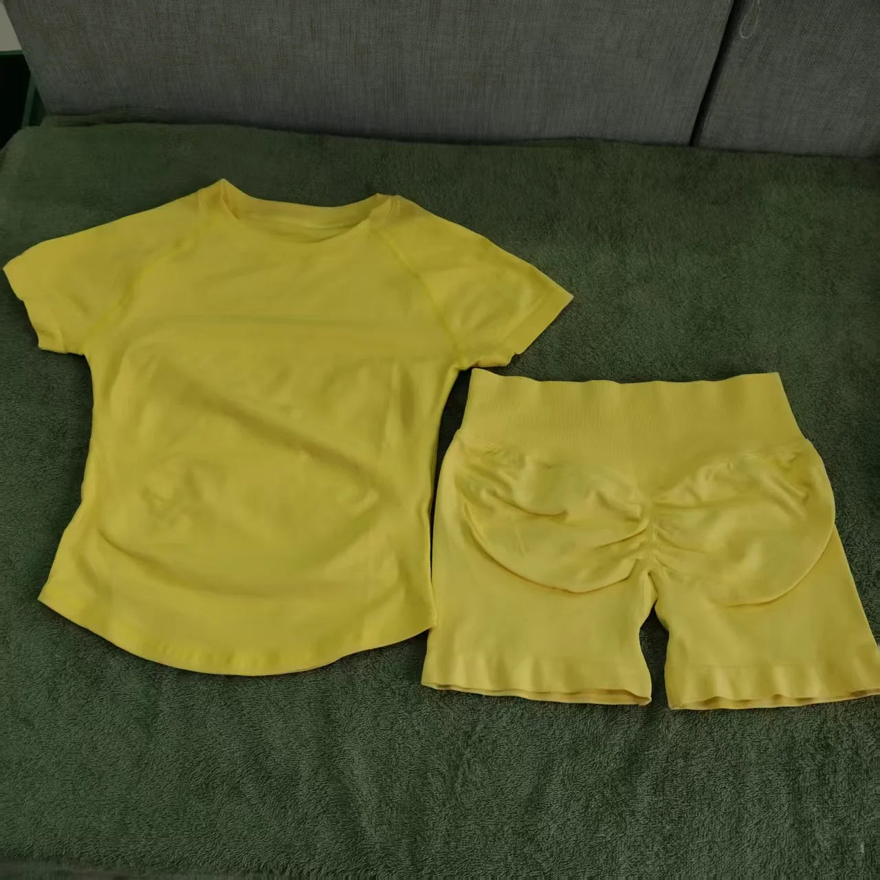 Women's Tee And Shorts Yoga Set For Workout Outfits