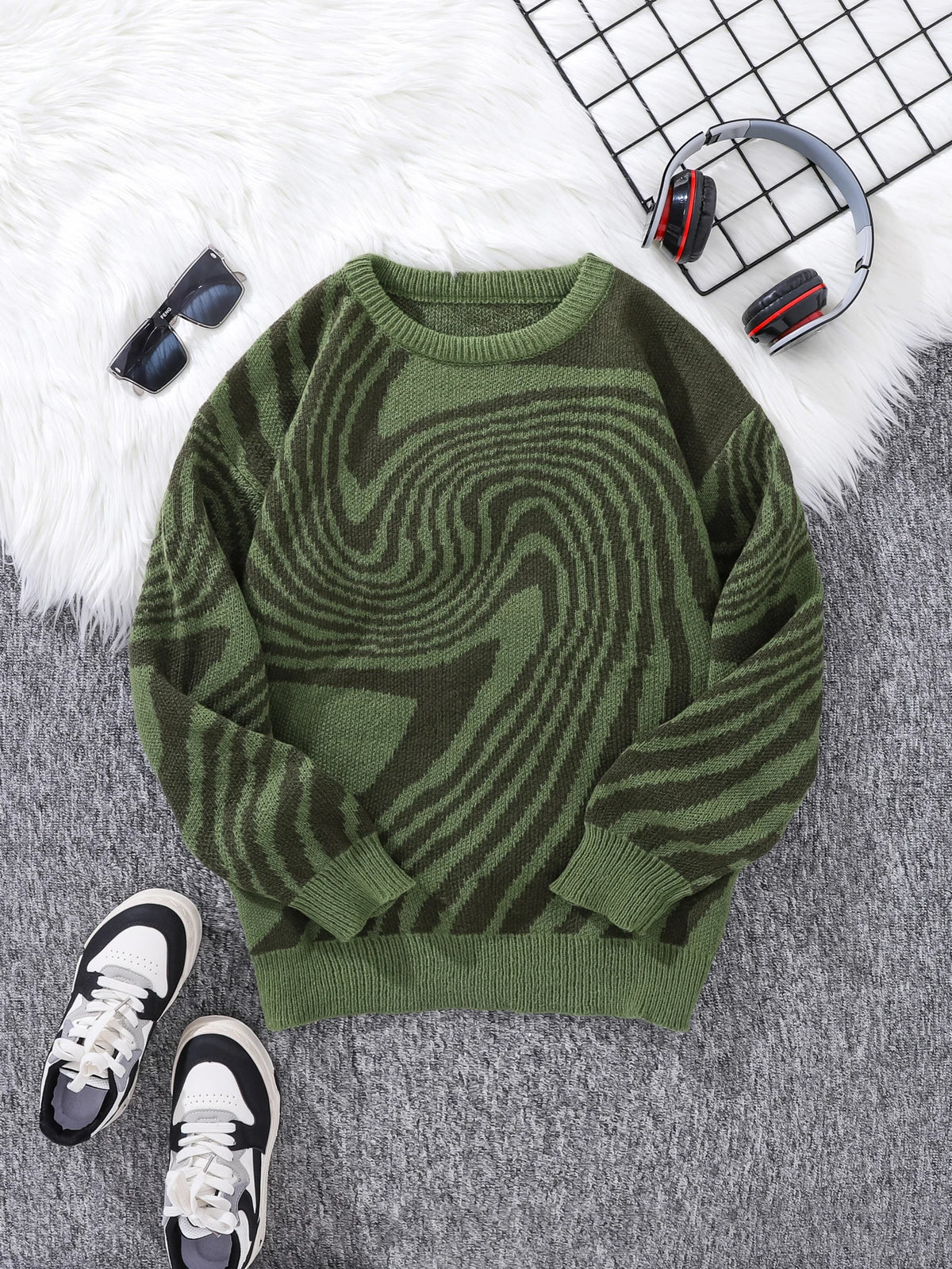 Men's Swirl Pattern Crew Neck Knit Sweater