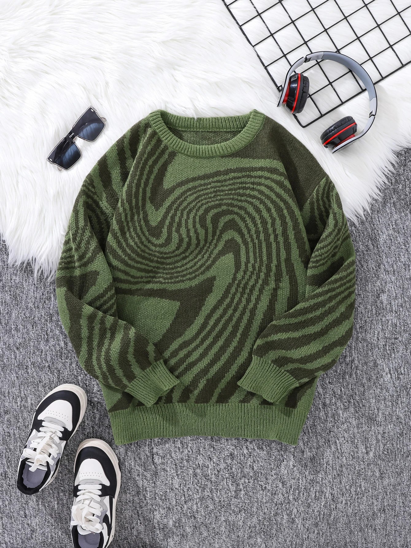 Men's Swirl Pattern Crew Neck Knit Sweater