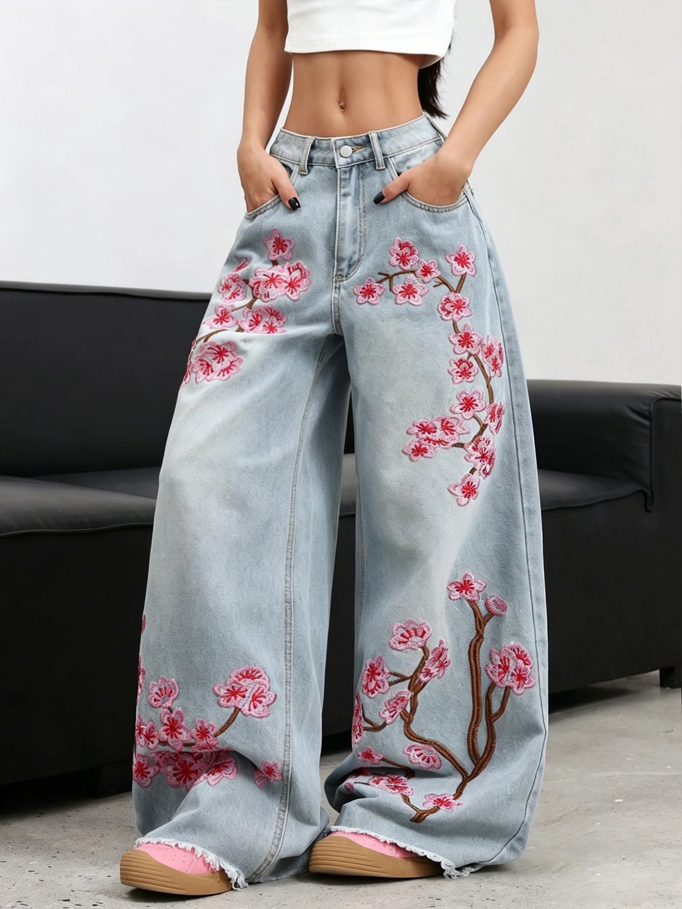 Women's Floral Embroidered Wide Leg Denim Jeans For Everyday Outfits