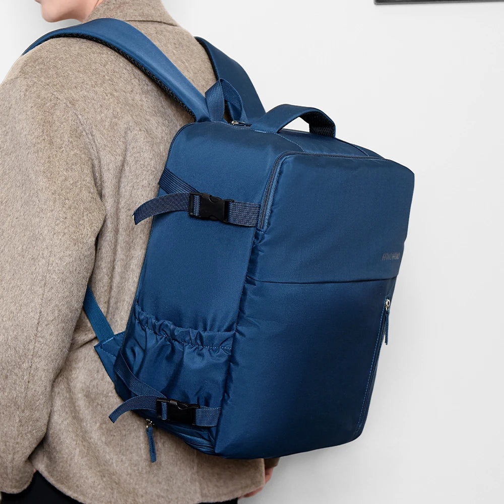 Travel Backpack with Rectangular Shape and Full Opening for Short Trips
