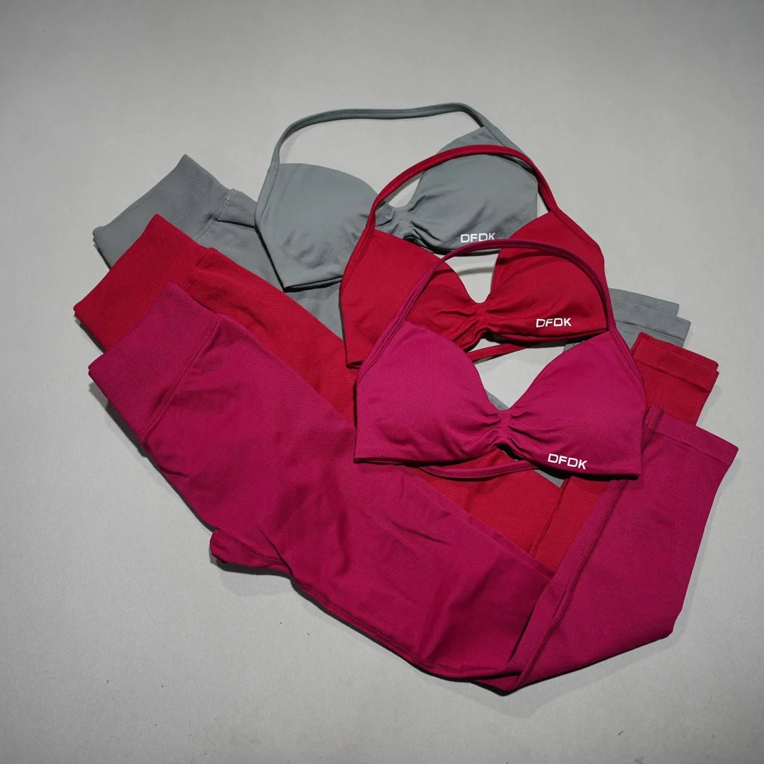 Women's Strappy Bra And Bottoms Yoga Set For Workout Outfits