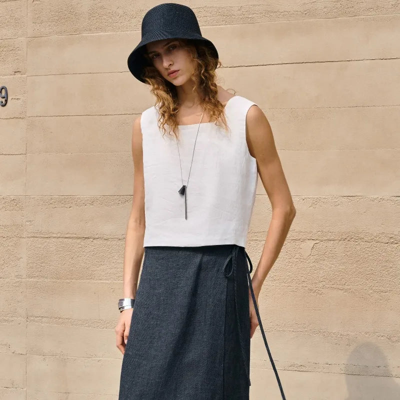 Women's Linen Sleeveless V-Neck Button-Front Cropped Vest Top for Casual Summer Outfits