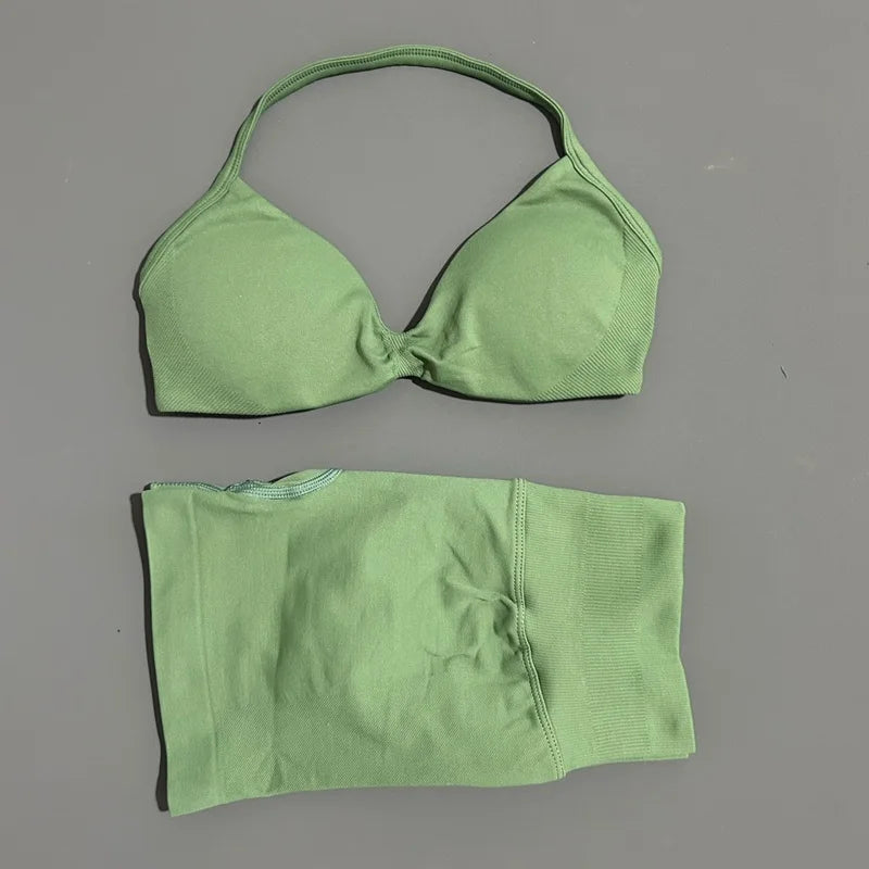 Women's Twist Front Bra And Shorts Yoga Set