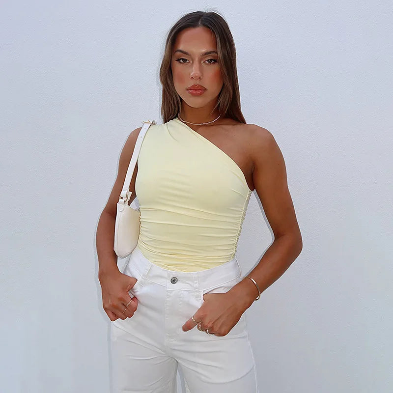 Women's Ruched Tank Top with a One-Shoulder Neckline and Sleeveless Shape