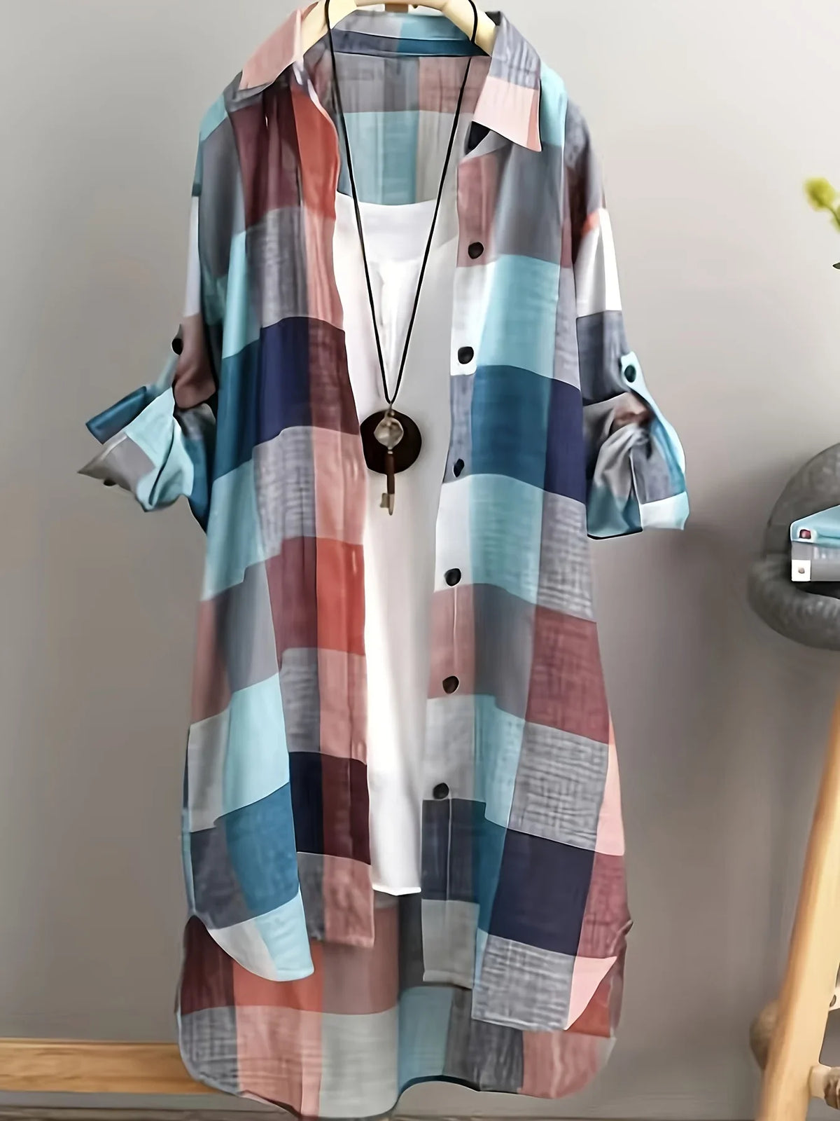 Women's Loose Checked Long Sleeve Collared Shirt