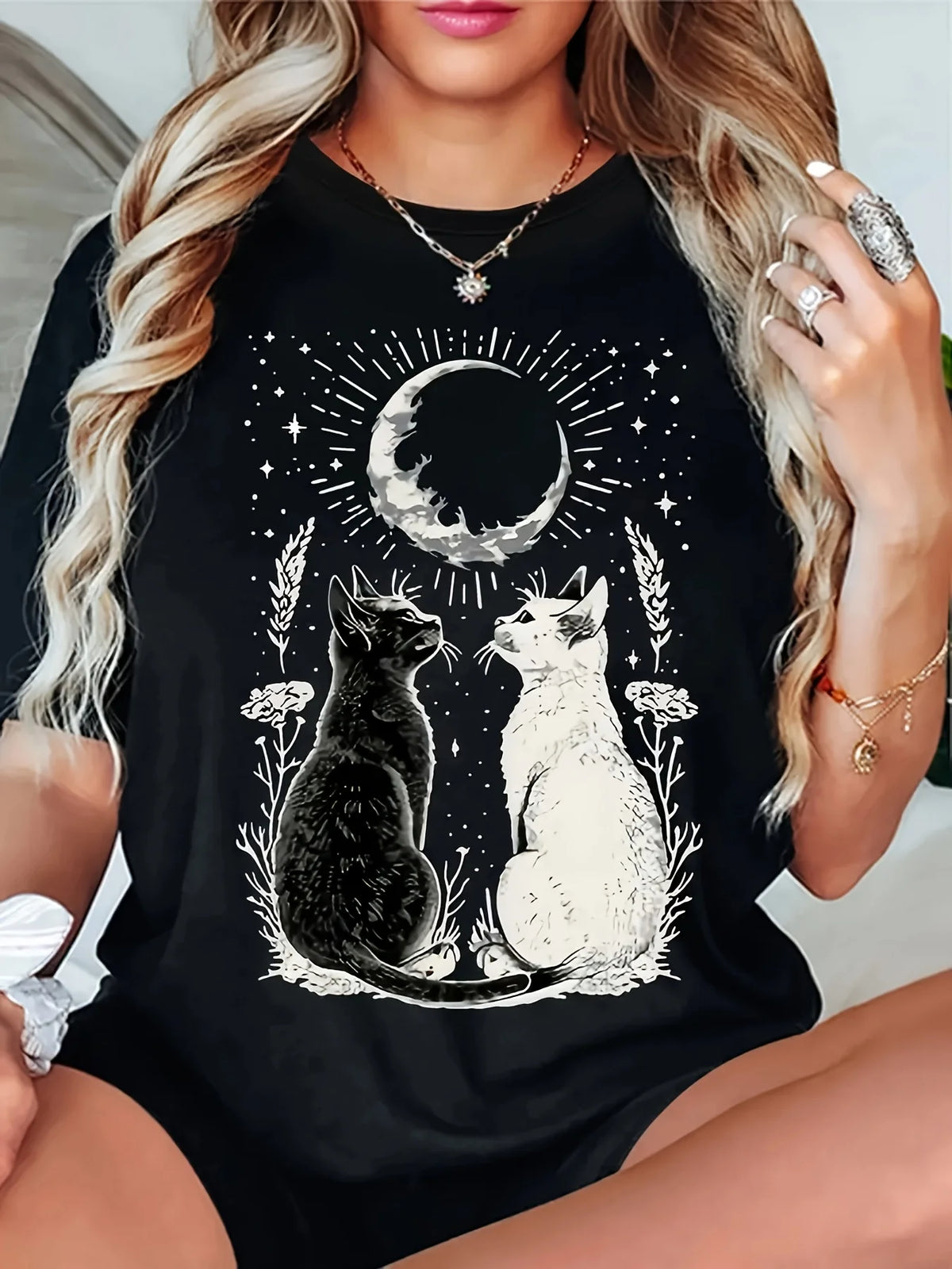 Women's Cat-and-Moon Graphic Short-Sleeve T-Shirt