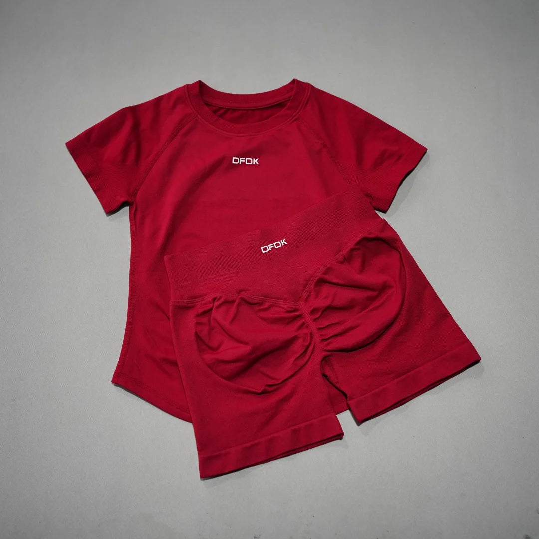 Women's Cropped Tee And Shorts Yoga Set For Workout Outfits