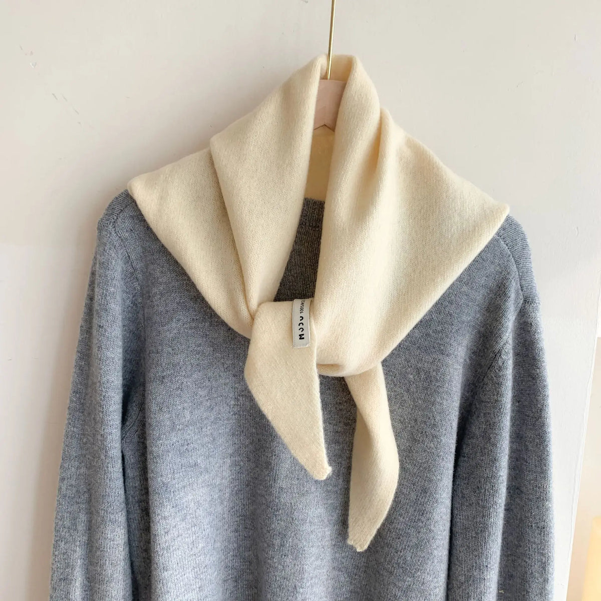 Solid Small Triangle Knit Scarf with Pointed Ends