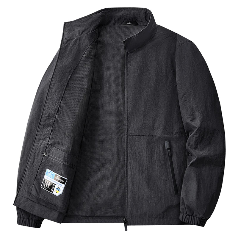 Hooded Long Sleeve Full Zip Outdoor Hiking Jacket with Pockets