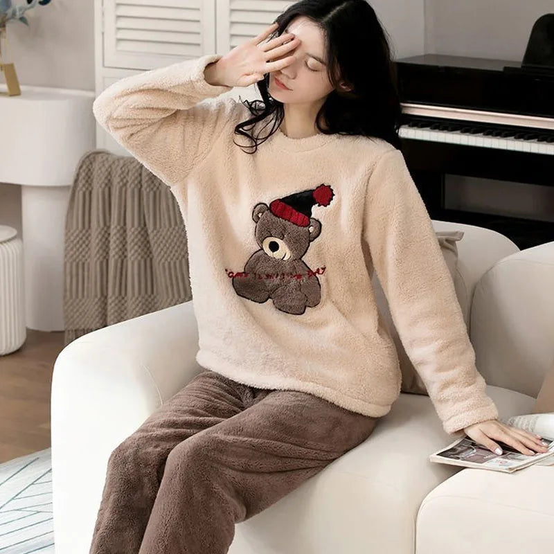Women's Bear Graphic Long Sleeve Pajama Set with Top and Pants