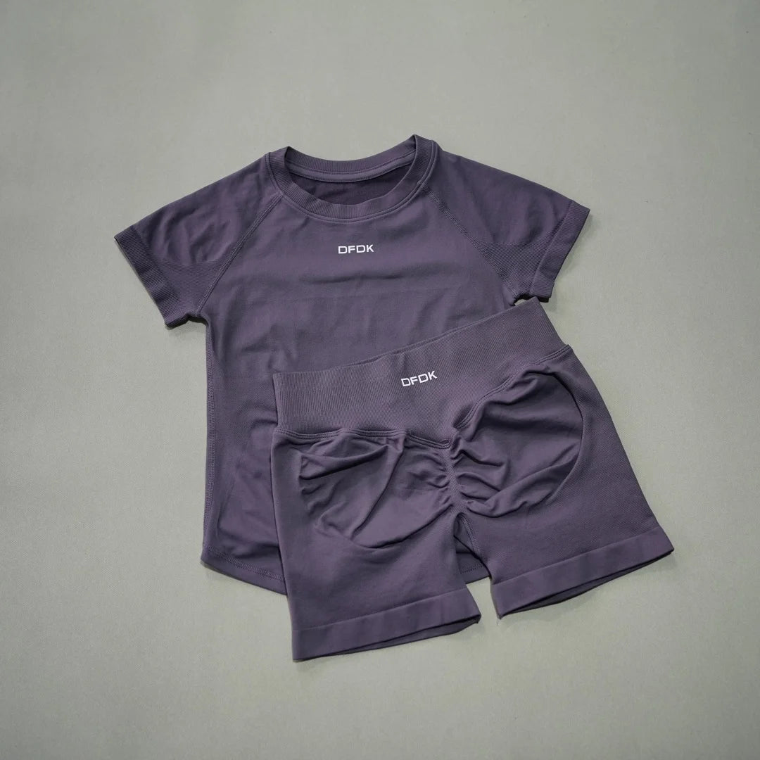 Women's Cropped Tee And Shorts Yoga Set For Workout Outfits