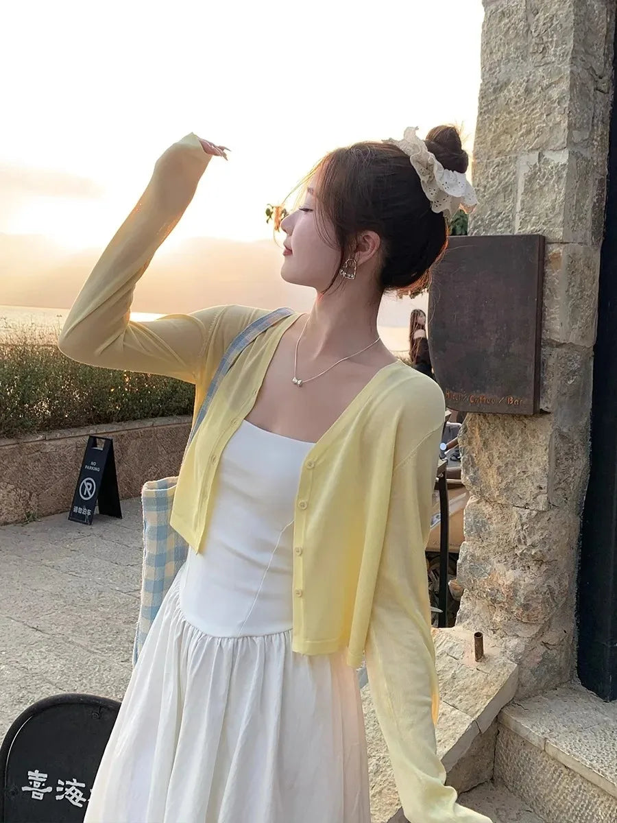 Women's Polyester Long-Sleeve V-Neck Button-Front Knit Cardigan for Casual Everyday Layered Outfits