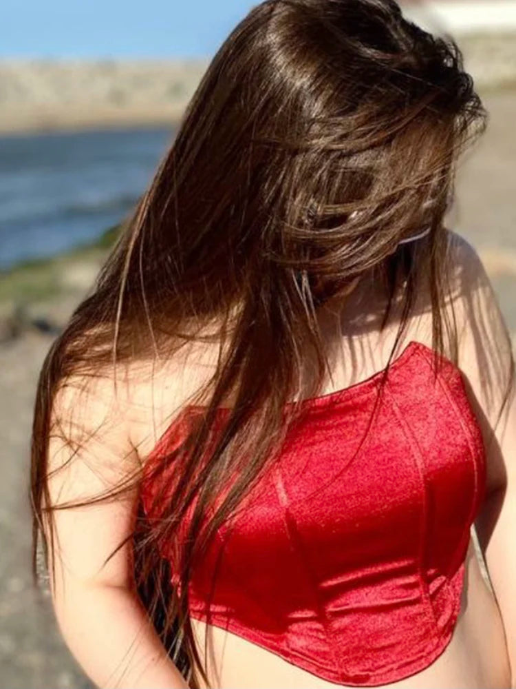 Women's Strapless Velvet Crop Top with Shaped Seams and a Pointed Hem