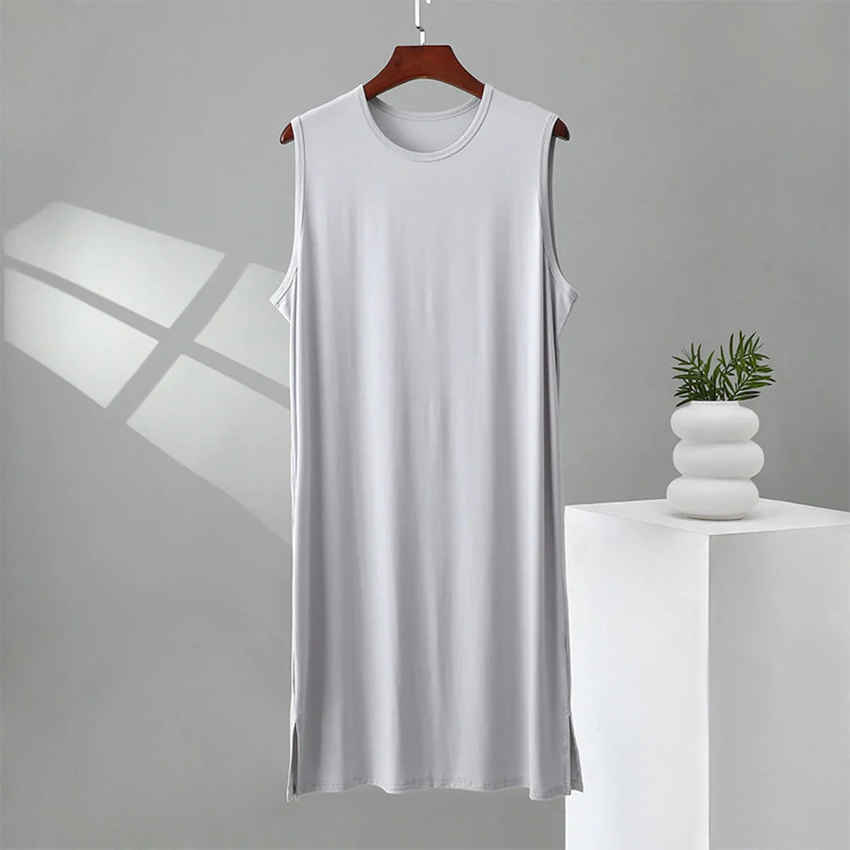 Men's Sleeveless Round Neck Lounge Nightdress with Straight Silhouette